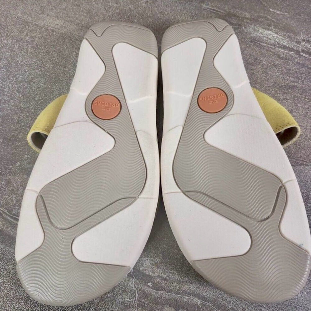 Earth Origins Cream and Yellow Suede Slide Sandals - Picture 7 of 8